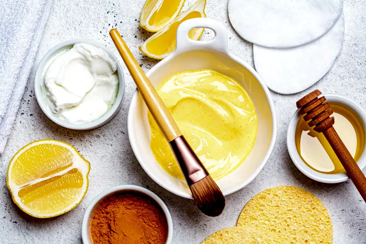 El ve Yüzdeki Leke Yoğurt ve Limon ile Nasıl Geçer?